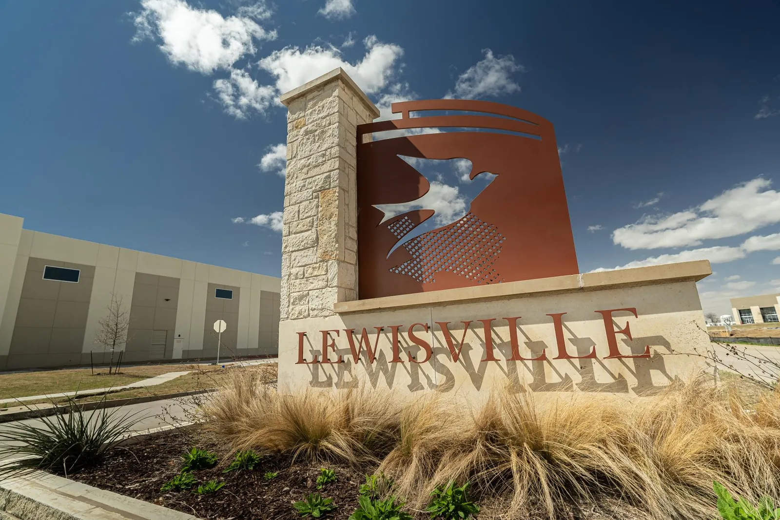 Trash Can Cleaning in Lewisville: A New-Home Move‑In Checklist for Fresh, Ready‑to‑Use Carts